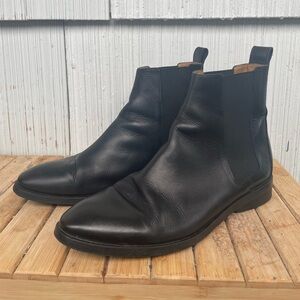 Everlane Modern Chelsea Boot